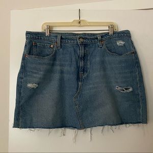 Levi’s classic denim skirt